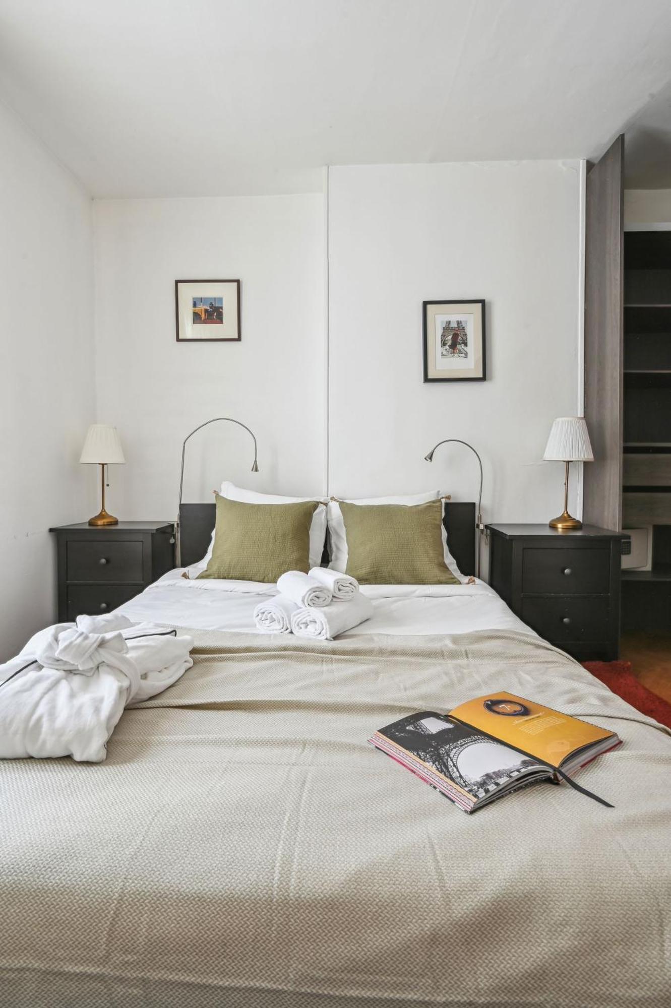 Eiffel Tower & Hotel Des Invalides - 1Br - Cityapartmentstay パリ エクステリア 写真
